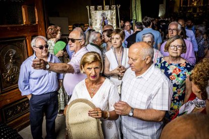 Cientos de personas se encomendaron a la Virgen