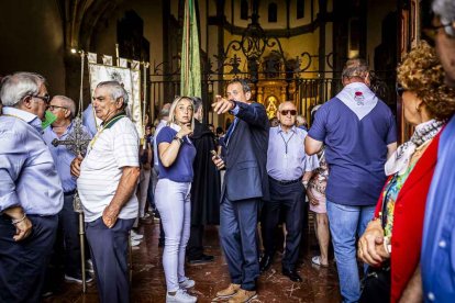 Cientos de personas se encomendaron a la Virgen