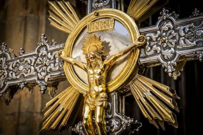 Cientos de personas se encomendaron a la Virgen