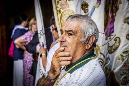 Cientos de personas se encomendaron a la Virgen