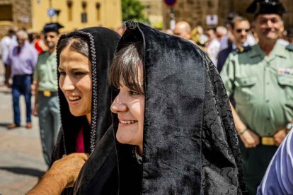 Cientos de personas se encomendaron a la Virgen