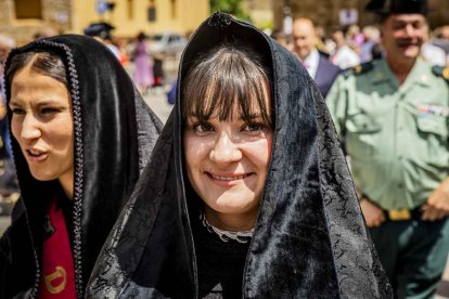 Cientos de personas se encomendaron a la Virgen