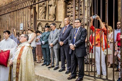 Más de una veintena de niños celebran su primera comunión