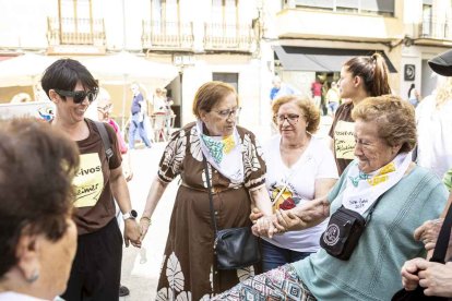 El desfile con la caldera recorrió su tramo entre buen ambiente y bailes