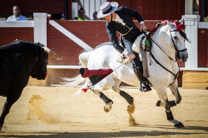 Inicia la Feria Taurina de San Juan con los rejones como protagonistas.