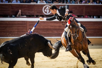Inicia la Feria Taurina de San Juan con los rejones como protagonistas.