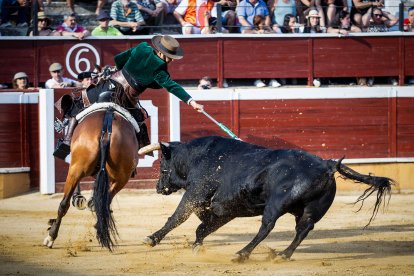 Inicia la Feria Taurina de San Juan con los rejones como protagonistas.