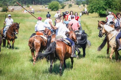Imágenes de la jornada del Jueves La Saca, día grande de las Fiestas de San Juan
