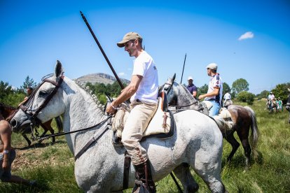 Imágenes de la jornada del Jueves La Saca, día grande de las Fiestas de San Juan