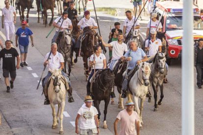Imágenes de la jornada del Jueves La Saca, día grande de las Fiestas de San Juan