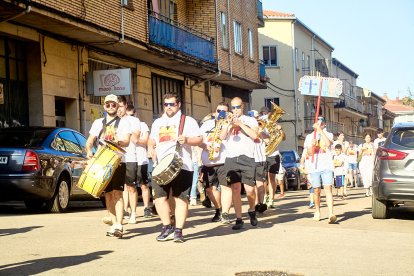 Las vaquillas tras recoger a los toros de La Saca prolongan el ambiente en el coso de San Benito.