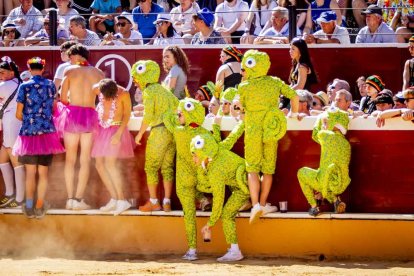 La fiesta duró en la Plaza de Toros y alrededores hasta bien entrada la tarde