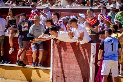 La fiesta duró en la Plaza de Toros y alrededores hasta bien entrada la tarde