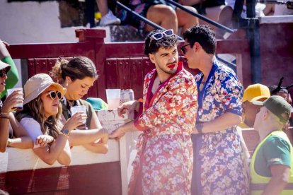 La fiesta duró en la Plaza de Toros y alrededores hasta bien entrada la tarde