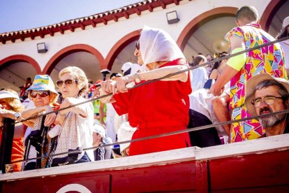 La fiesta duró en la Plaza de Toros y alrededores hasta bien entrada la tarde