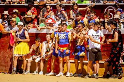 La fiesta duró en la Plaza de Toros y alrededores hasta bien entrada la tarde