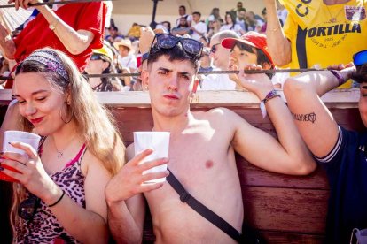 La fiesta duró en la Plaza de Toros y alrededores hasta bien entrada la tarde