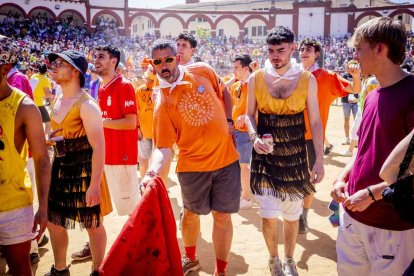 La fiesta duró en la Plaza de Toros y alrededores hasta bien entrada la tarde