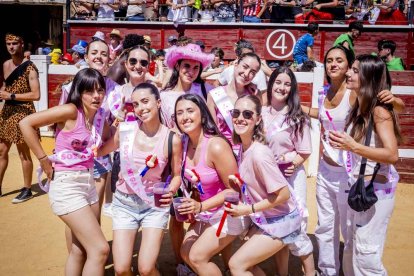 La fiesta duró en la Plaza de Toros y alrededores hasta bien entrada la tarde