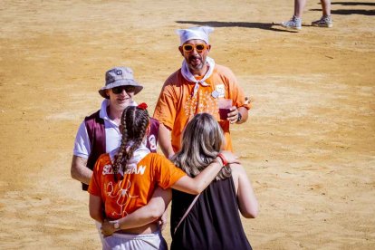 La fiesta duró en la Plaza de Toros y alrededores hasta bien entrada la tarde