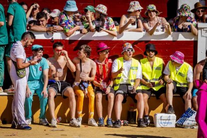 La fiesta duró en la Plaza de Toros y alrededores hasta bien entrada la tarde