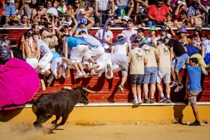 La fiesta duró en la Plaza de Toros y alrededores hasta bien entrada la tarde