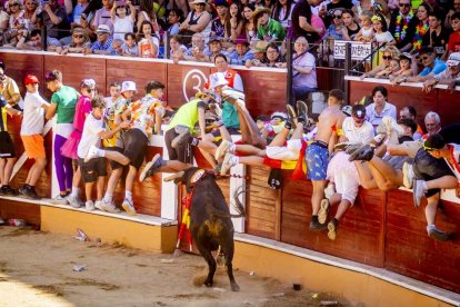 La fiesta duró en la Plaza de Toros y alrededores hasta bien entrada la tarde