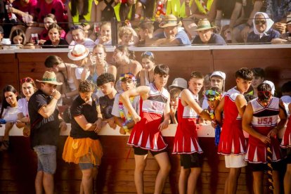 La fiesta duró en la Plaza de Toros y alrededores hasta bien entrada la tarde