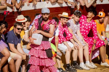 La fiesta duró en la Plaza de Toros y alrededores hasta bien entrada la tarde