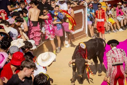 La fiesta duró en la Plaza de Toros y alrededores hasta bien entrada la tarde