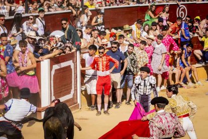 La fiesta duró en la Plaza de Toros y alrededores hasta bien entrada la tarde