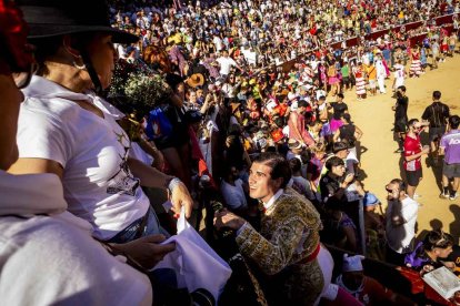 La fiesta duró en la Plaza de Toros y alrededores hasta bien entrada la tarde
