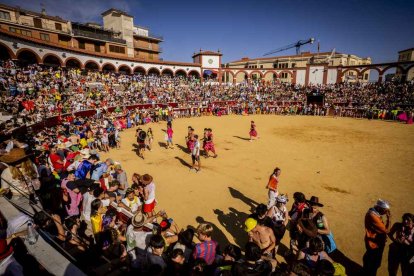 La fiesta duró en la Plaza de Toros y alrededores hasta bien entrada la tarde
