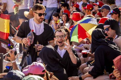 La fiesta duró en la Plaza de Toros y alrededores hasta bien entrada la tarde
