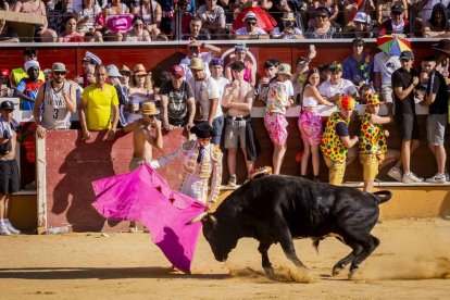 La fiesta duró en la Plaza de Toros y alrededores hasta bien entrada la tarde