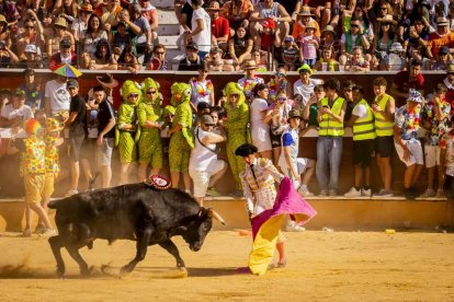La fiesta duró en la Plaza de Toros y alrededores hasta bien entrada la tarde