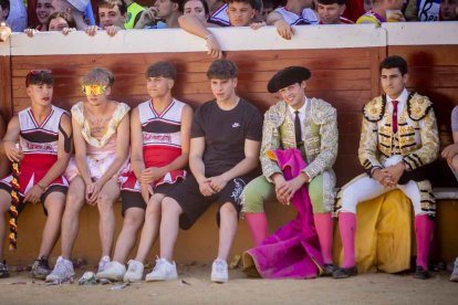 La fiesta duró en la Plaza de Toros y alrededores hasta bien entrada la tarde