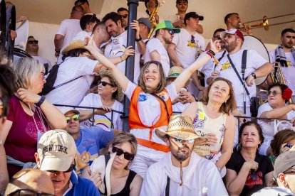 La fiesta duró en la Plaza de Toros y alrededores hasta bien entrada la tarde