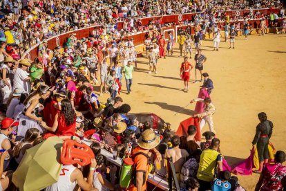 La fiesta duró en la Plaza de Toros y alrededores hasta bien entrada la tarde