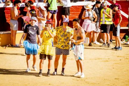La fiesta duró en la Plaza de Toros y alrededores hasta bien entrada la tarde