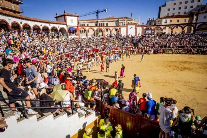 La fiesta duró en la Plaza de Toros y alrededores hasta bien entrada la tarde