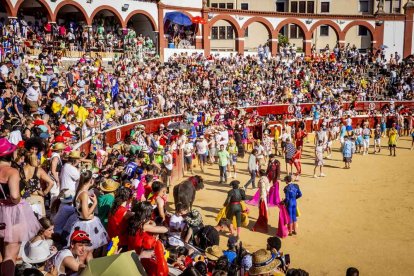 La fiesta duró en la Plaza de Toros y alrededores hasta bien entrada la tarde