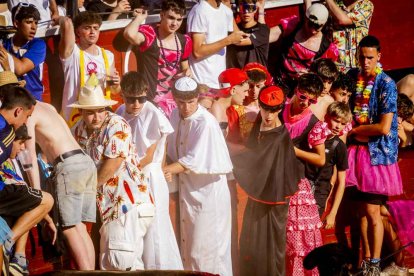 La fiesta duró en la Plaza de Toros y alrededores hasta bien entrada la tarde