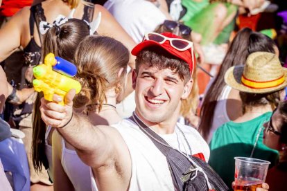 La fiesta duró en la Plaza de Toros y alrededores hasta bien entrada la tarde