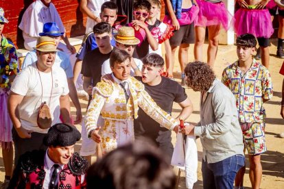 La fiesta duró en la Plaza de Toros y alrededores hasta bien entrada la tarde