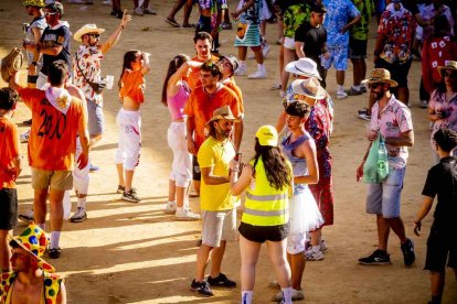 La fiesta duró en la Plaza de Toros y alrededores hasta bien entrada la tarde