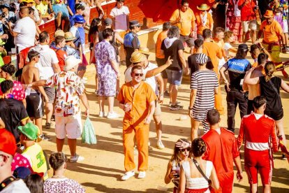 La fiesta duró en la Plaza de Toros y alrededores hasta bien entrada la tarde