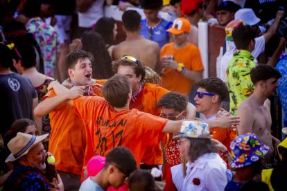 La fiesta duró en la Plaza de Toros y alrededores hasta bien entrada la tarde
