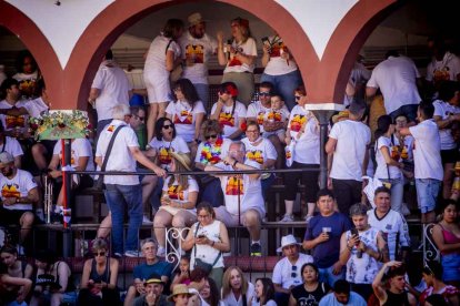 La fiesta duró en la Plaza de Toros y alrededores hasta bien entrada la tarde