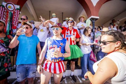 La fiesta duró en la Plaza de Toros y alrededores hasta bien entrada la tarde